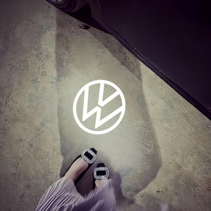 Volkswagen Logo Autotür Willkommenslicht, LED-Projektionsleuchte, für VW-Besitzer, Autoinnenraumzubehör, Autozubehör