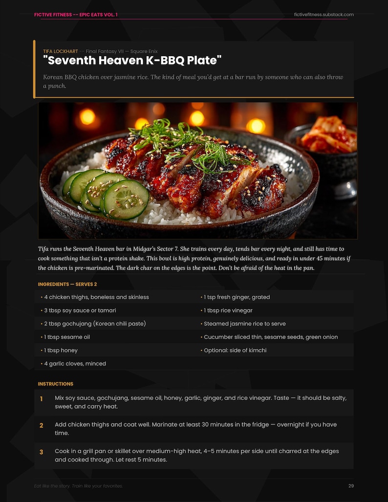 Puede incluir: Imagen de un plato de barbacoa coreana con pollo a la parrilla y arroz jazm&iacute;n, adornado con pepino y cebolleta. El texto dice "Seventh Heaven K-BBQ Plate".