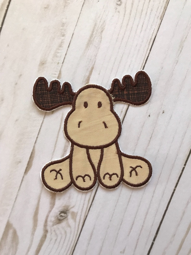 embroidered moose patch/ applique/ DIY image 1