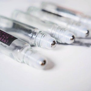 Perfume Oil Roller: Long-Lasting Travel Fragrance - Choose Your Scent