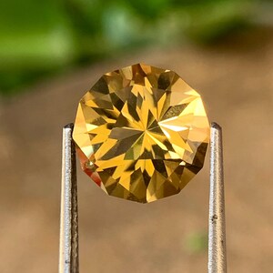 Pietra preziosa di citrino dorato, taglio rotondo di precisione, 4,0 carati, sciolta.