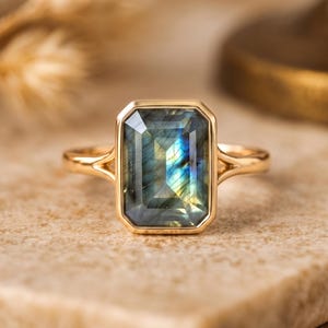 Emerald Cut Natural Labradorite Ring, Bezel Set Split Shank Ring, Blue Flash Stone Engagement Ring, Alternative Promise Ring for Her