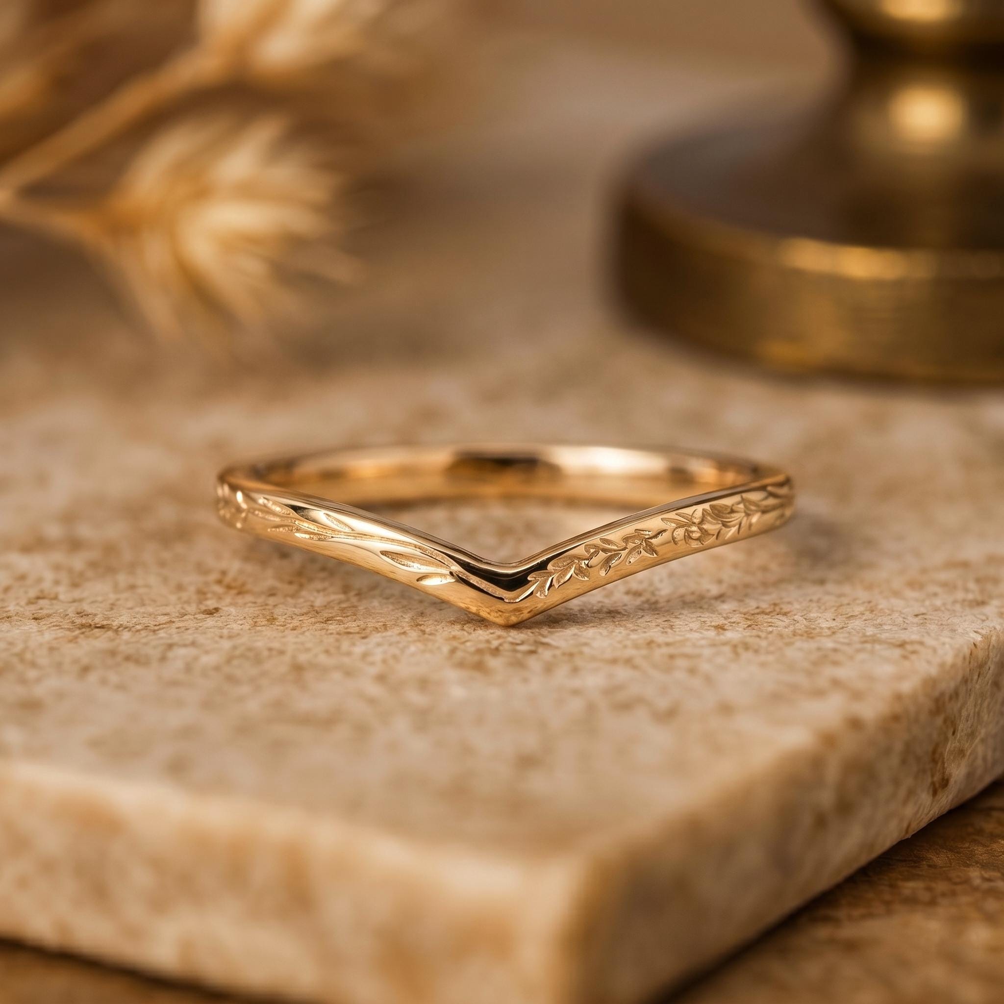 Leaf Engraved Gold Chevron Ring, Nature Inspired V Shaped Band, Dainty…