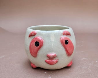 Barattolo portacandele in ceramica a forma di panda, fatto a mano – Contenitore per candele carino e personalizzabile, dipinto a mano