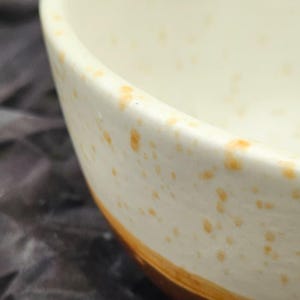 Bol de cerámica hondo (15 cm) – Gres pintado a mano (personalizable)