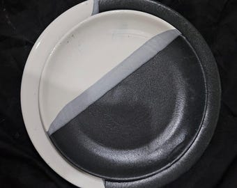 Black & White Plate Set – Handmade Painted Ceramic (Customizable)