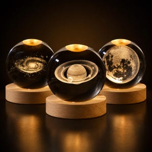 Lámpara de noche con forma de bola de cristal 3D, lámpara lunar, decoración espacial LED USB, base de madera.