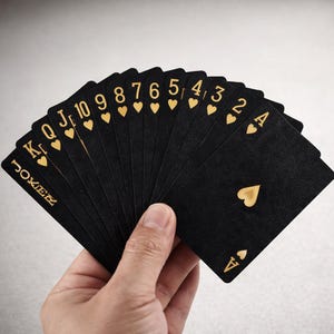 Black Gold Spielkarten Wasserdichtes PVC Deck Luxus Matte Finish Flexibles und langlebiges Geschenk