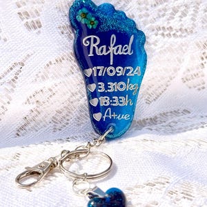 Personalised baby feet keychain with name, handmade resin keyring with birth details, keepsake, gift for parents, grandparents, dad, mum