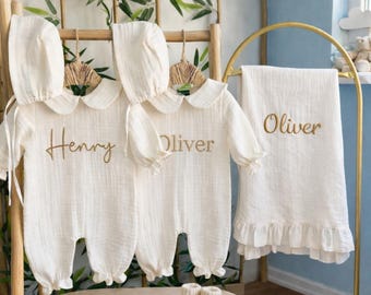 Personalisierter Baby Strampler aus 4-lagigem Musselin – Bio Neugeborenen Outfit, Coming Home Set + GRATIS Mütze