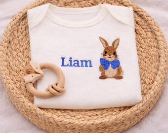 Personalisierter Babybody mit Namen, bestickter Baby-Strampler, minimalistischer nordischer Stil