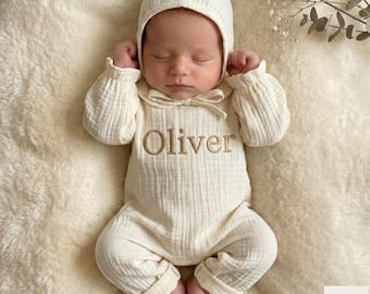 Conjunto personalizado para bebê – Conjunto de musselina orgânica de 4 camadas para recém-nascido, bordado para a saída da maternidade.