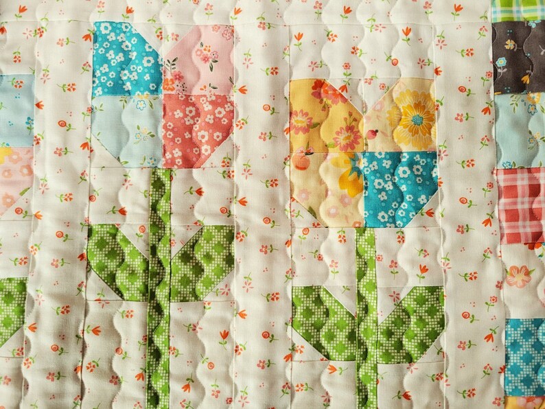 SUMMER SPRING TULIP Time Quilted Table Runner for Sale Mother's Day ...