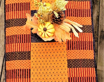 Halloween themed Quilt For Sale table runner wall hanging Dark Orange Black Dots Stripes Spiders Halloween table decor' Quilters quality