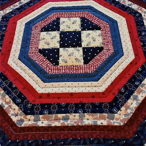 Patriotic Octagon Quilted Table Runner: Americana Home Decor