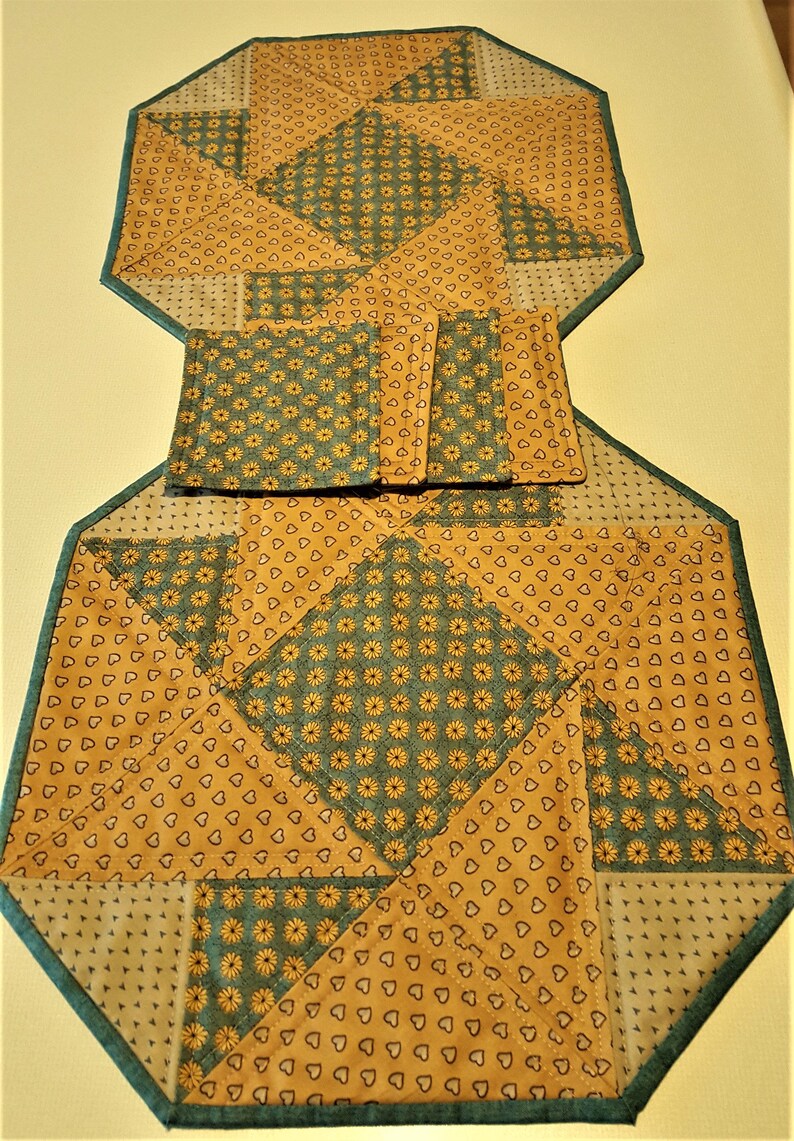QUILTED HEXAGON PLACEMAT Set 2 Place Mats 4 Coasters Bluegreen Mustard