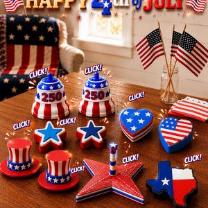 Pode incluir: Uma coleção de itens decorativos patrióticos para o 4 de julho, incluindo dois sinos com a etiqueta 250, dois ornamentos em forma de estrela, dois em forma de coração, dois cartolas em miniatura, um suporte de estrela e uma placa do Texas com o texto HAPPY 4th of JULY.