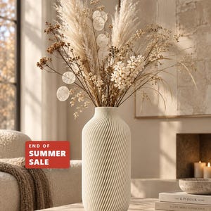 Ribbed Sculptural Vase in White, Modern Home Decor, Dried Pampas Flower Vase, Curved Table Centerpiece, Housewarming Gift | LUMA Silk