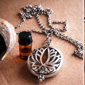 Lotus Flower Aromatherapy Necklace – 30mm Essential Oil Diffuser Locket Set – Stainless Steel Pendant with Refillable Vial Gift Set