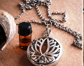 Collar de aromaterapia con flor de loto – Set de regalo con difusor de aceites esenciales de 30 mm – Colgante de acero inoxidable con frasco recargable