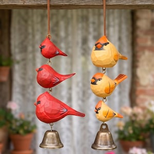 Handgeschnitztes Klangspiel mit Vogelmotiv aus Holz – Kardinal & Rotkehlchen, Seelenandenken, spirituelles Geschenk zur Trauerbekundung