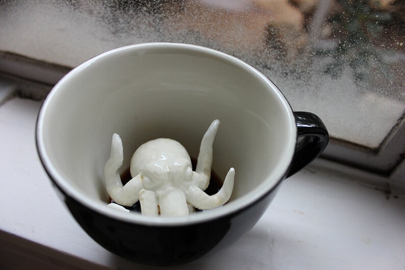 Cthulhu Kraken Mug | Halloween Decor | HP Lovecraft Black Ceramic Mug | Graduation Gift | Birthday Gift | Gag Spooky Coffee Tea Cup 