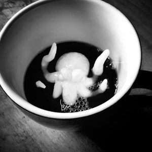 CTHULHU Kraken Ceramic Mug Cool 3D Animal Cup Unique Birthday Gift Goth Spooky Decor Ruby Gillman, Teenage Kraken, HP Lovecraft Fans image 8