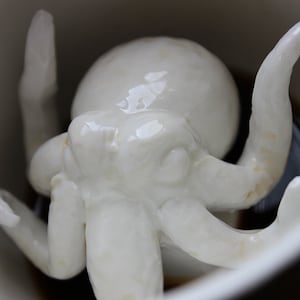 CTHULHU Kraken Ceramic Mug Cool 3D Animal Cup Unique Birthday Gift Goth Spooky Decor Ruby Gillman, Teenage Kraken, HP Lovecraft Fans image 3