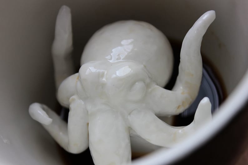 CTHULHU Kraken Ceramic Mug Cool 3D Animal Cup Unique Birthday Gift Goth Spooky Decor Ruby Gillman, Teenage Kraken, HP Lovecraft Fans image 3