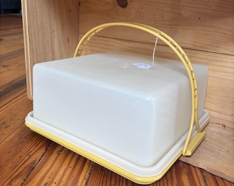 Vintage Tupperware Sheet Cake Tray