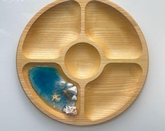 Vassoio da portata rotondo in resina effetto legno con motivo oceano, piatto diviso per frutta secca e snack, regalo per l'inaugurazione di una casa al mare, tagliere in legno per salumi e formaggi, decorazione a tema marino.