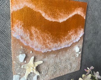 Scultura murale 3D a tema oceano dorato, opera d'arte marina in resina con stelle marine e sabbia vere, decorazione di lusso per la casa in stile costiero, piccolo dipinto a tecnica mista 10x10".