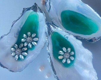 Cuencos decorativos de resina color turquesa con motivos marinos, juego de 3 platos para joyas con forma de concha de ostra, soporte para anillos con decoración costera, regalo artesanal con temática playera para tesoros del mar.