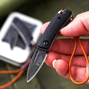 Damascus Steel High Hardness Multi-Function Pocket Folding Small Knife with Carbon Fiber Handle Mini Sharp Tool Ideal Gift for Collectors