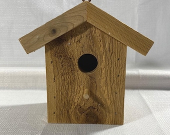 Rustic Cedar Wood Hanging Birdhouse Handcrafted Garden Decor 7 Inch