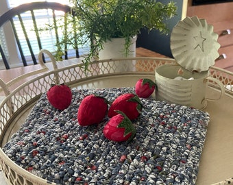 Handmade fabric pot holders, set of two, strawberries on the fabric, kitchen table decor, 7 x 7 inch strawberry hot pads, free berries