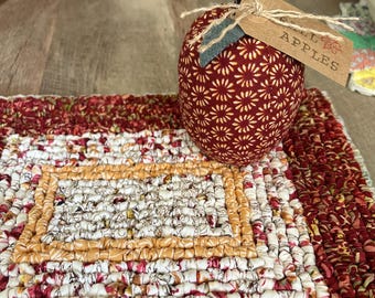 candy apple fall potholder/trivet, handmade cinnamon and nutmeg hot pad, primitive farmhouse kitchen decor, early autumn table rug