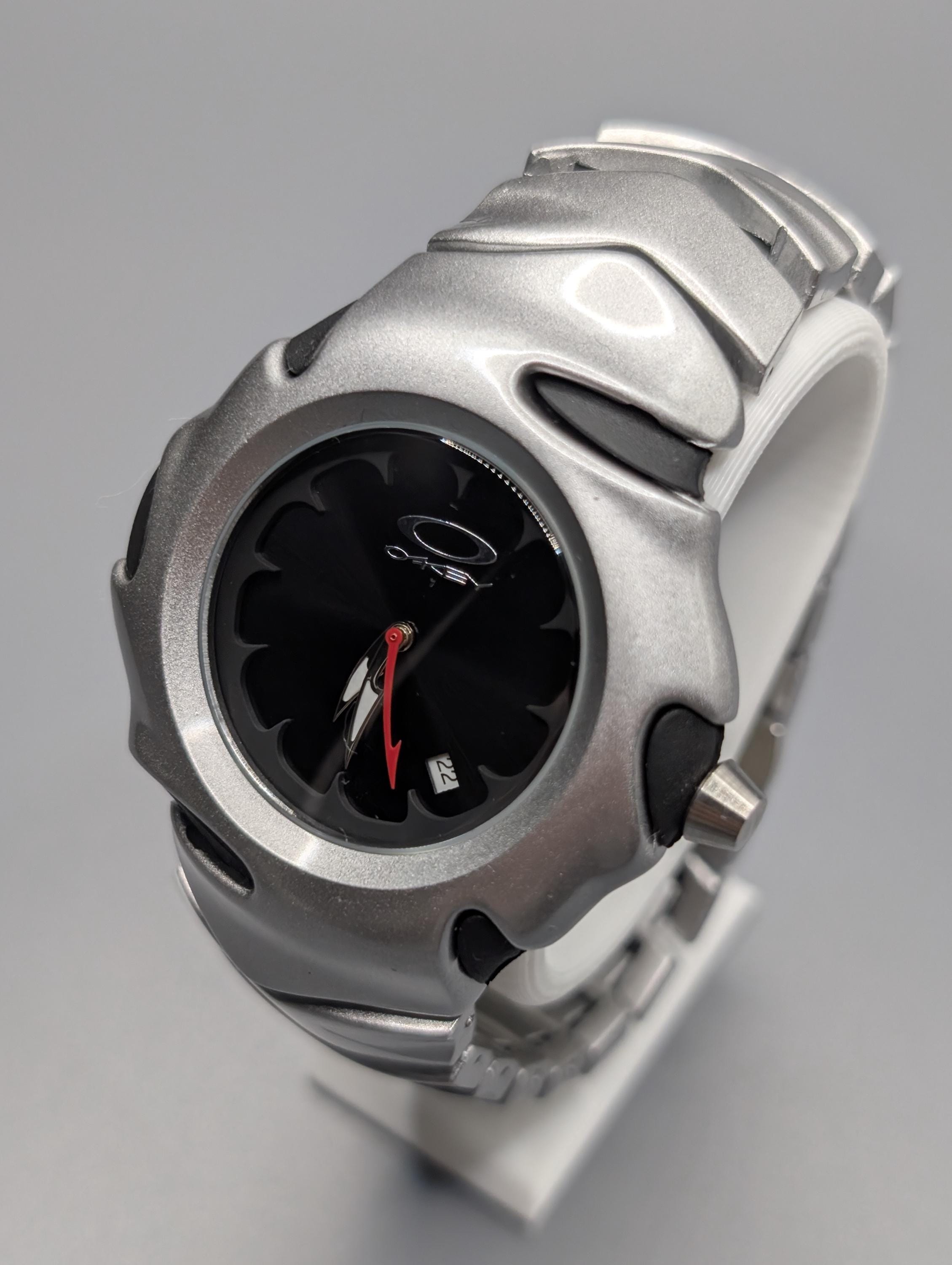 時計 oakley blade Futuristic Oakley Blade Watch – Brushed Steel Look, Sculpted Case