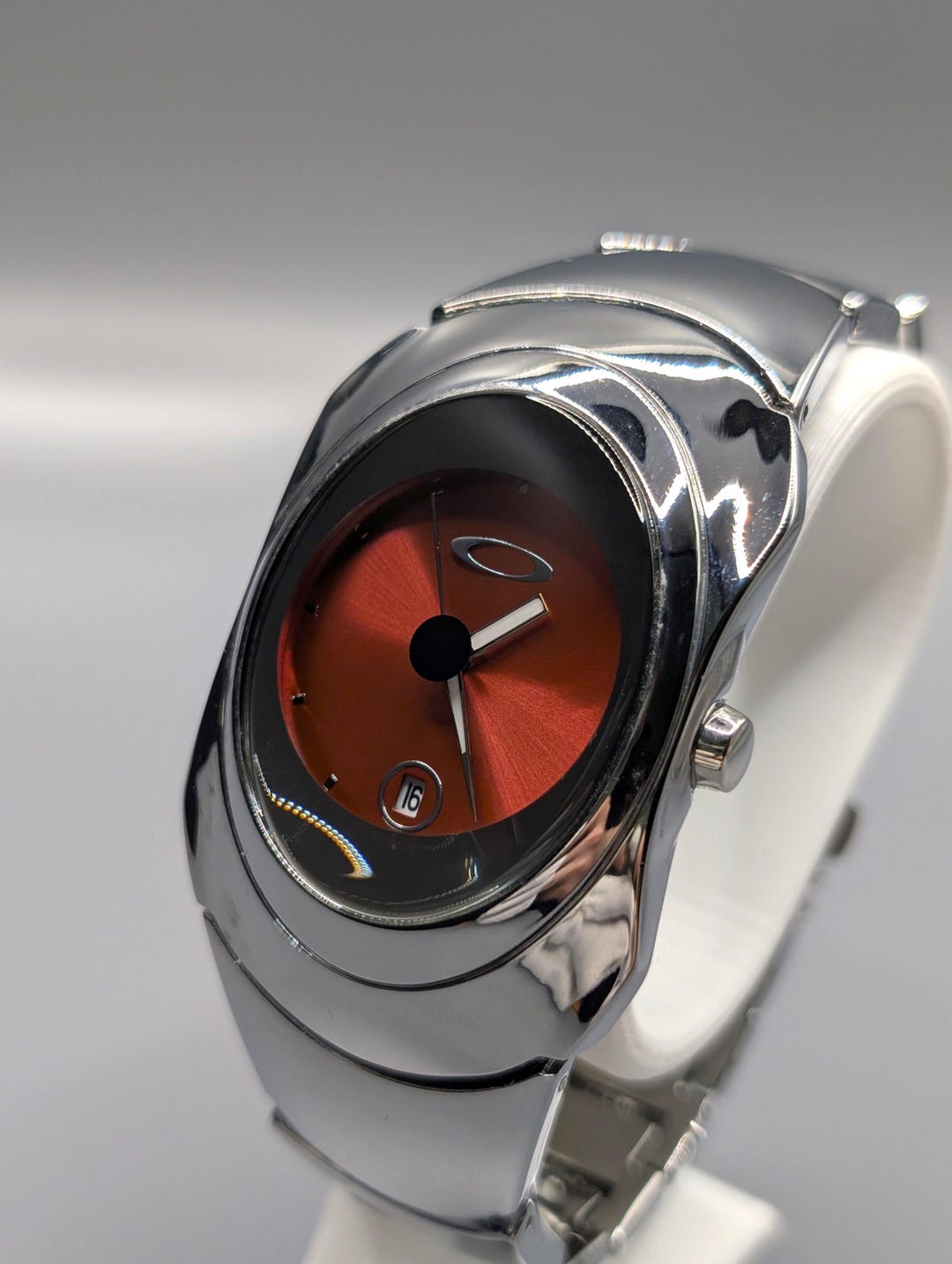 Oakley Timebomb Watch – Red Sunburst Dial – Futuristic Stainless