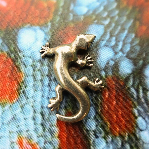 Gecko Lapel Pin - CC360- Reptile and Lizard Pins, Wildlife and Animals