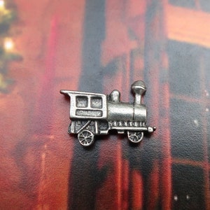 Train Lapel Pin - CC181- Locomotion, Transportation, and Railroad Pins