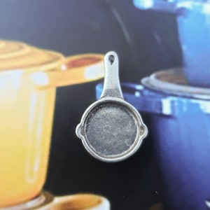 Frying Pan Lapel Pin - CC145- Frying Pan, Pan, Cooking, Kitchen, Chef, and Culinary Pins