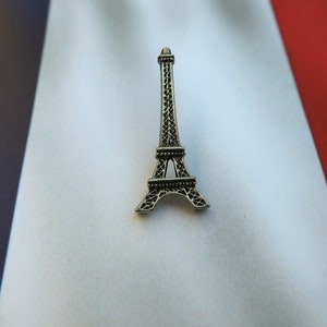 Eiffel Tower Lapel Pin - CC425- Travel and Vacation- France-Paris