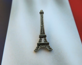 Eiffel Tower Lapel Pin - CC425- Travel and Vacation- France-Paris