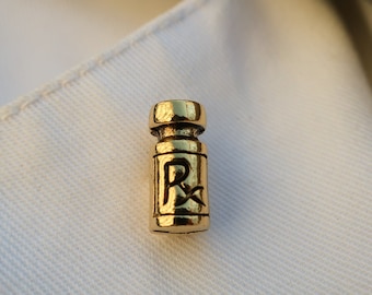 Pin de solapa de vial de inmunización de oro- CC426G- Pins de prescripción, farmacéutico y Rx- Regalos de farmacia, pines de vacuna, pines de bata blanca