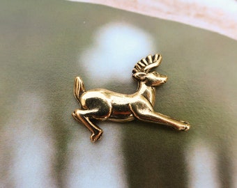 Hunter Tie Tack Duck Hunting lapel pin Big Game Gun Dog Deer Hunt Gift for Men made with a metal button