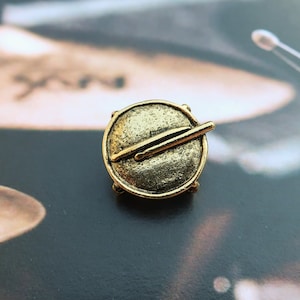 Drum with Drumsticks Gold Lapel Pin-CC339G- Drum, Instruments, Musical Instruments, Band, Music, and Music Teacher Pins