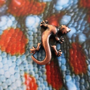 Gecko Copper Lapel Pin - CC360C- Reptile and Lizard Pins, Wildlife and Animals