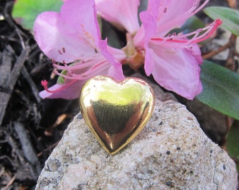 Gold Heart Lapel Pin- CC367G- Heart, Love, Sweetheart, and Valentine's Day Pins and Gifts