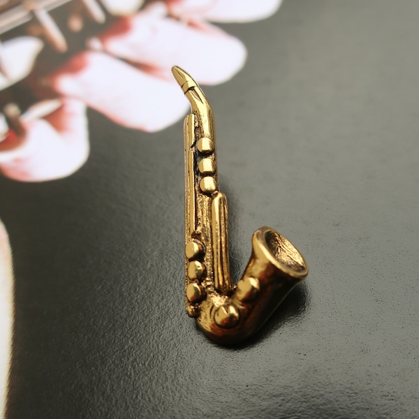 Saxophone Gold Lapel Pin - CC332G- Music, Musical Instruments, Jazz Pins, Pins for Music Teachers, Band Members